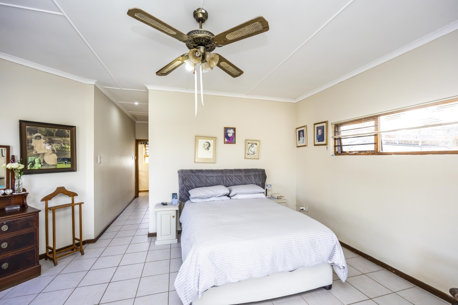 4 Bedroom Property for Sale in Beacon Bay Eastern Cape